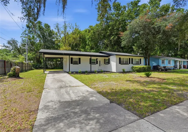 2nd image of 1823 Ne 31st Ave, Gainesville, FL 32609 | MLS# GC542613