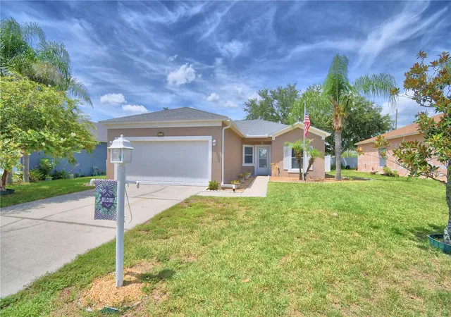 Photo 1 of Single family home for sale at 5621 Forest Ridge Dr, Winter Haven, FL 33881 | MLS# P4939557 | Listing updated on 2026-09-08