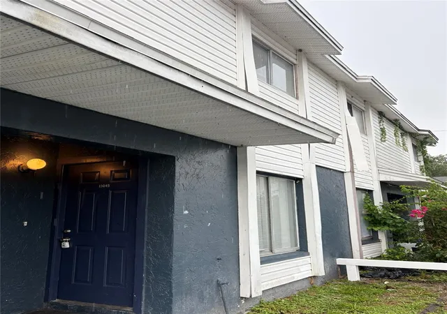 Photo 1 of Townhouse for sale at 13045 Londondary Pl, Tampa, FL 33612 | MLS# TB8537396 | Listing updated on 2026-08-13