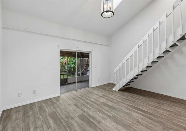 4th image of 2835 Hunt Club Ln, Orlando, FL 32826 | MLS# O6432209
