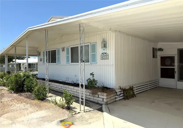 3rd image of 8253 Highpoint Blvd, Brooksville, FL 34613 | MLS# W7888429
