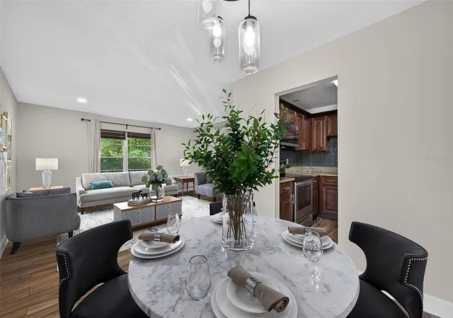 Photo 3 of Condo for sale at 118 W America St #2, Orlando, FL 32801 | MLS# O6432229 | Listing updated on 2026-09-03