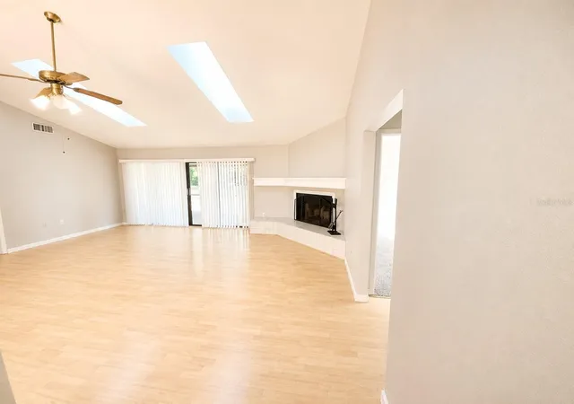 2nd image of 700 South Venice Ave, Venice, FL 34293 | MLS# D6148356