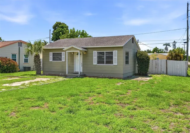 2nd image of 701 59th St S, Gulfport, FL 33707 | MLS# TB8537421