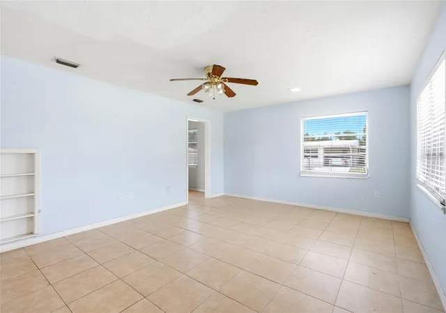 Photo 4 of Single family home for sale at 701 59th Street S, Gulfport, FL 33707 | MLS# TB8537421 | Listing updated on 2026-09-22