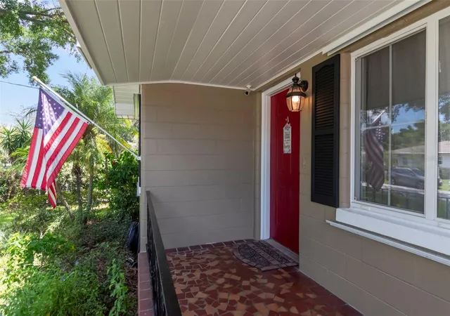 Photo 4 of Single family home for sale at 311 N Gomez Ave, Tampa, FL 33609 | MLS# TB8537423 | Listing updated on 2026-09-13