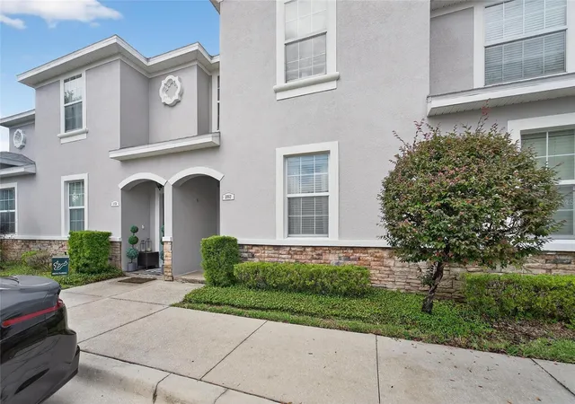 2nd image of 2052 Greenwood Valley Dr, Plant City, FL 33563 | MLS# TB8537425