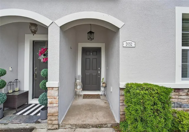 Photo 3 of Townhouse for sale at 2052 Greenwood Valley Dr, Plant City, FL 33563 | MLS# TB8537425 | Listing updated on 2026-09-13