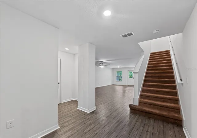 Photo 3 of Townhouse for sale at 1552 Wynford Cir, Tavares, FL 32778 | MLS# O6432244 | Listing updated on 2026-10-07
