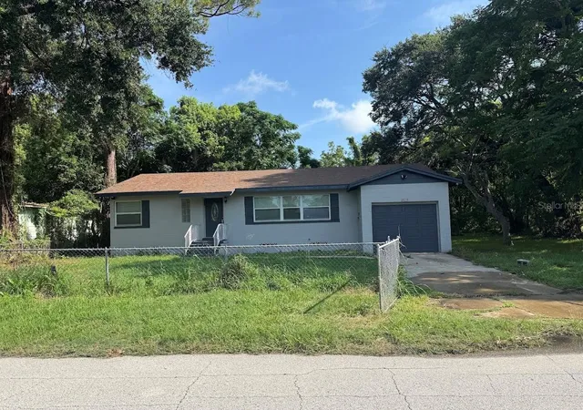 Photo 1 of Single family home for sale at 2125 Carlton Dr, Orlando, FL 32806 | MLS# O6432250 | Listing updated on 2026-08-25