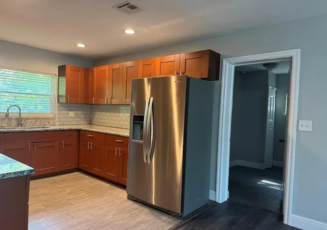 Photo 3 of Single family home for sale at 2125 Carlton Dr, Orlando, FL 32806 | MLS# O6432250 | Listing updated on 2026-08-25