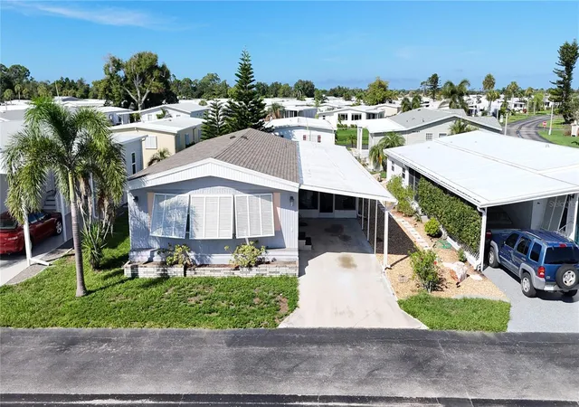 2nd image of 3 S Buena Vista Ave, Englewood, FL 34223 | MLS# C7529426