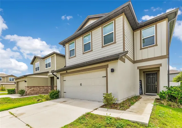 Photo 2 of Single family home for sale at 1687 Bear Mountain Ln, Clermont, FL 34715 | MLS# O6432265 | Listing updated on 2026-09-04