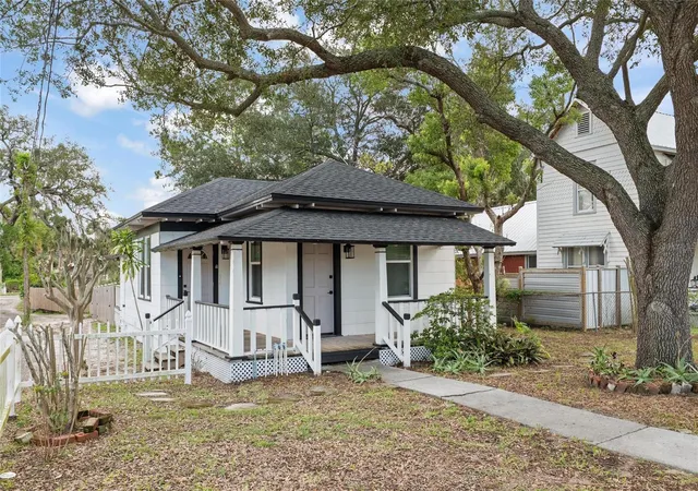 1st image of 136 N Ring Ave, Tarpon Springs, FL 34689 | MLS# W7888432