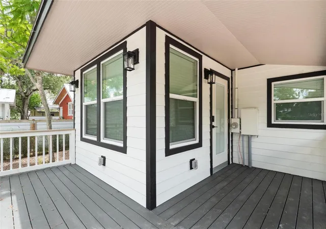 2nd image of 136 N Ring Ave, Tarpon Springs, FL 34689 | MLS# W7888432