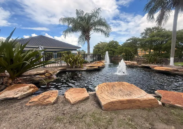 Listing Photo 4 - Condo for sale in building located at 5785 Gatlin Ave, Orlando, FL 32822 - Unit #718