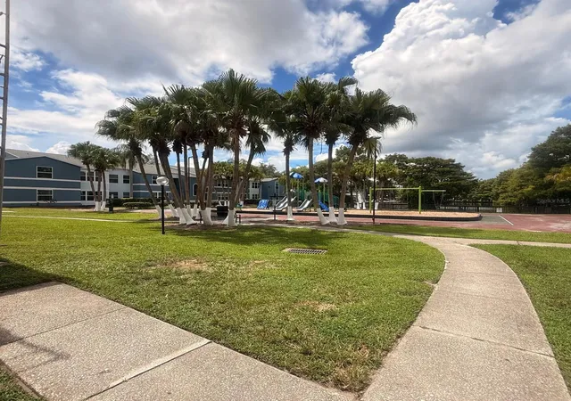 Listing Photo 5 - Condo for sale in building located at 5785 Gatlin Ave, Orlando, FL 32822 - Unit #718