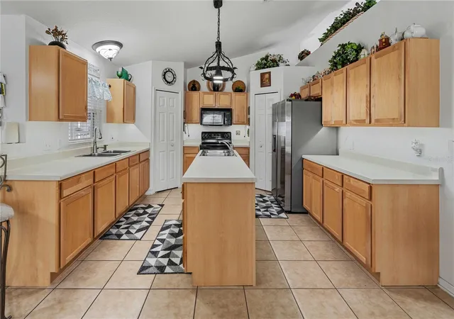 Photo 3 of Single family home for sale at 1303 Hawks Nest Ave, Groveland, FL 34736 | MLS# O6432302 | Listing updated on 2026-09-17