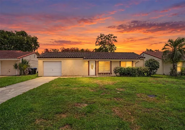 Single family home for sale at 10145 Bluff Ct, ORLANDO, FL 32821 | MLS# O6432308