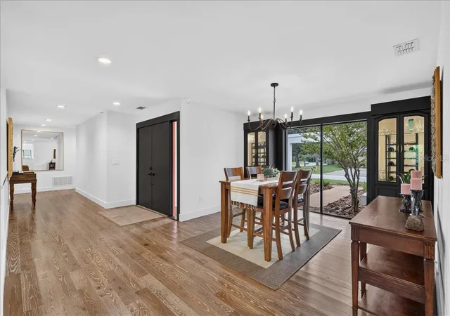 Photo 4 of Single family home for sale at 2862 Shady Oak Ct, Clearwater, FL 33761 | MLS# TB8537487 | Listing updated on 2026-10-20