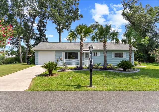 Single family home for sale at 7533 SW 108th Place, Ocala, FL 34476 | MLS# OM730087 | Listing updated on 2026-08-26