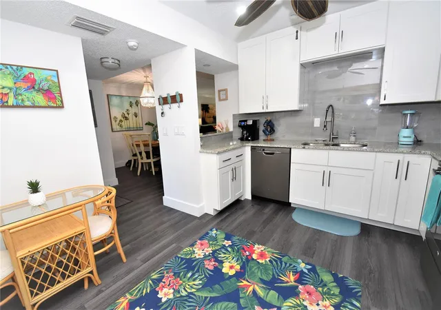 Photo 3 of Condo for sale at 1647 Brookhouse Ct #BR146, Sarasota, FL 34231 | MLS# A4702587 | Listing updated on 2026-08-11