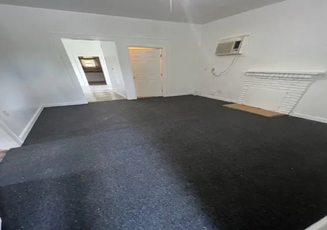 Photo 2 of Single family home for sale at 1031 N Florence Ave, Lakeland, FL 33805 | MLS# A4702588 | Listing updated on 2026-10-01