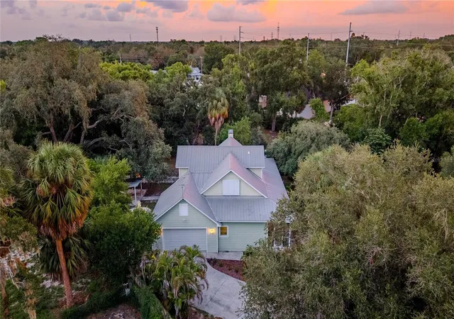 3rd image of 207 N Levis Ave, Tarpon Springs, FL 34689 | MLS# TB8537499