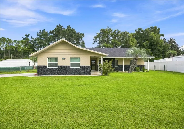 Photo 1 of Single family home for sale at 3711 Sw 25th Place, Ocala, FL 34474 | MLS# OM730090 | Listing updated on 2026-09-22