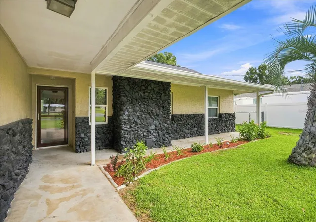 Photo 4 of Single family home for sale at 3711 SW 25th Place, Ocala, FL 34474 | MLS# OM730090 | Listing updated on 2026-09-22