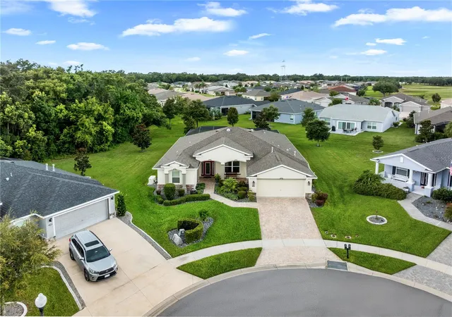 Photo 3 of Single family home for sale at 4419 Bent Crk Ln, Leesburg, FL 34748 | MLS# O6432325 | Listing updated on 2026-10-10