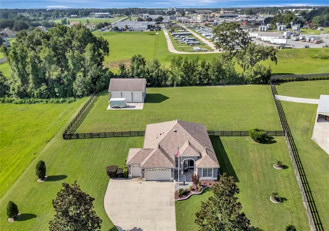 Photo 2 of Single family home for sale at 4190 County Rd 121d, Wildwood, FL 34785 | MLS# G5116287 | Listing updated on 2026-09-26