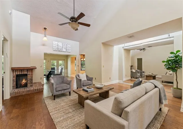 Photo 2 of Condo for sale at 2362 Sierra Ln, Maitland, FL 32751 | MLS# O6432341 | Listing updated on 2026-09-25
