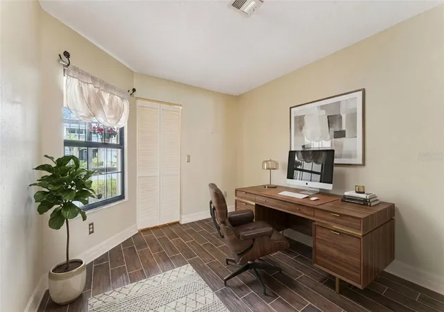 Photo 4 of Condo for sale at 2362 Sierra Ln, Maitland, FL 32751 | MLS# O6432341 | Listing updated on 2026-09-25
