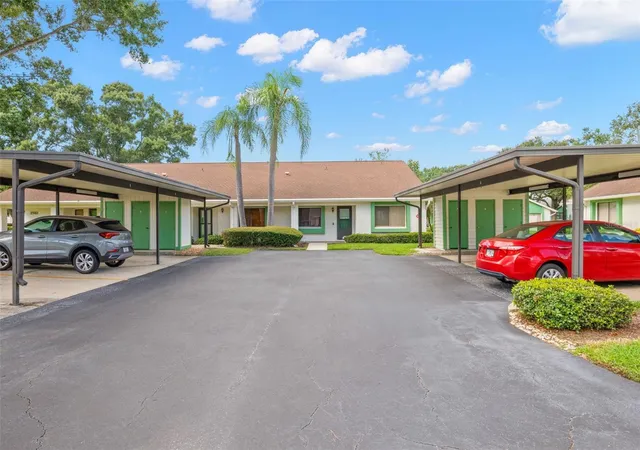 Photo 3 of Condo for sale at 2502 Royal Pines Cir #5C, Clearwater, FL 33763 | MLS# TB8537523 | Listing updated on 2026-09-28