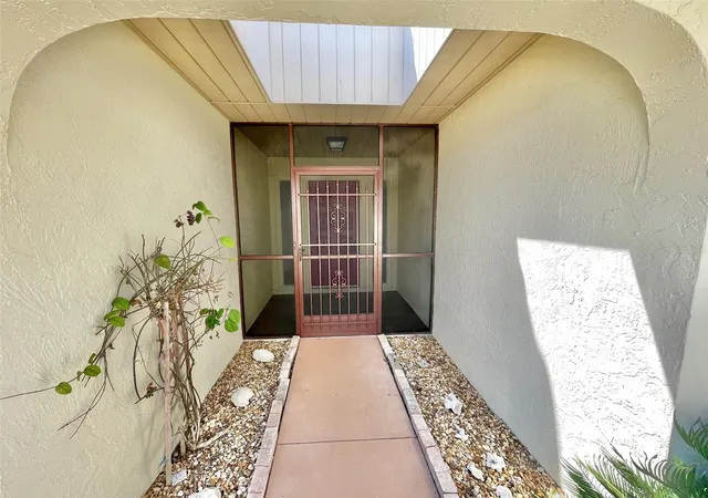 5th image of 137 Drifting Sands Dr, Venice, FL 34293 | MLS# A4702604
