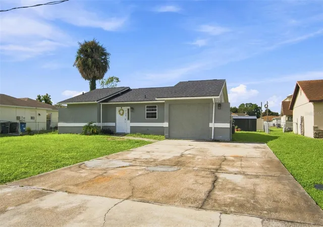 Photo 3 of Single family home for sale at 618 Caribou Ct, Kissimmee, FL 34759 | MLS# O6432369 | Listing updated on 2026-08-11
