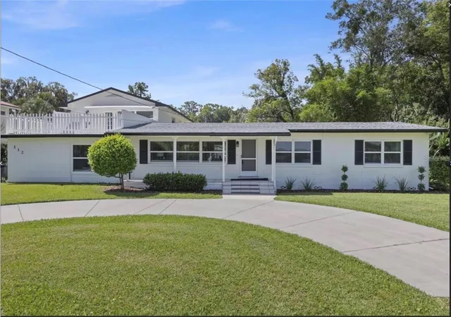 1st image of 212 W 1st Ave, Windermere, FL 34786 | MLS# S5155372