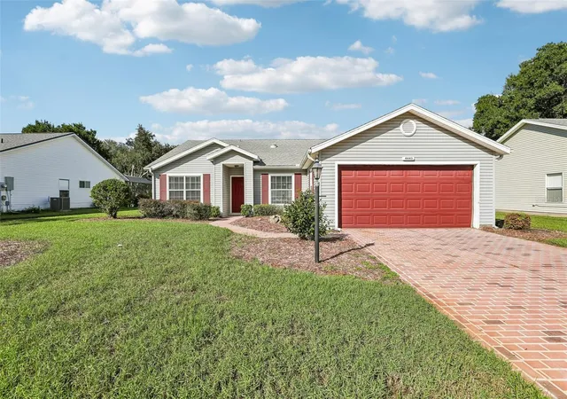 Photo 1 of Single family home for sale at 4443 River Ridge Dr, Leesburg, FL 34748 | MLS# O6432383 | Listing updated on 2026-10-22