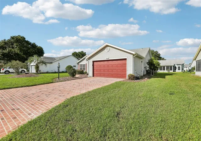 Photo 3 of Single family home for sale at 4443 River Ridge Dr, Leesburg, FL 34748 | MLS# O6432383 | Listing updated on 2026-10-22