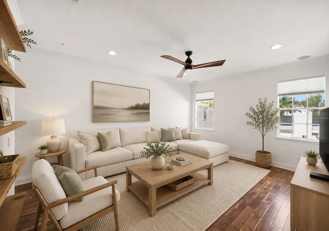 Photo 3 of Townhouse for sale at 2605 Espana Ct, Tampa, FL 33609 | MLS# TB8537564 | Listing updated on 2026-10-02