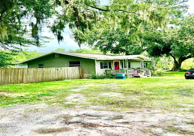 1st image of 1008 Gray St, Plant City, FL 33563 | MLS# TB8537570