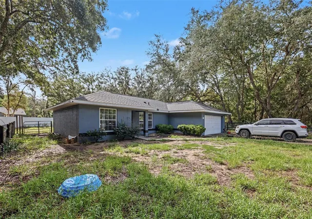 3rd image of 135 Fisher Way Trl, Ocklawaha, FL 32179 | MLS# O6432390