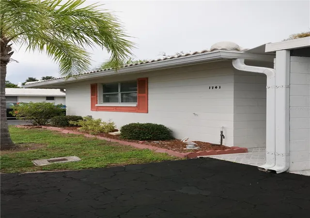 Photo 3 of Condo for sale at 1741 Caribbean Cir #13, Venice, FL 34293 | MLS# A4702618 | Listing updated on 2026-08-12