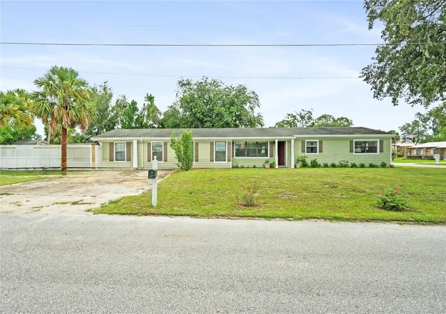 1st image of 105 Mirror Dr, Sanford, FL 32773 | MLS# O6432395