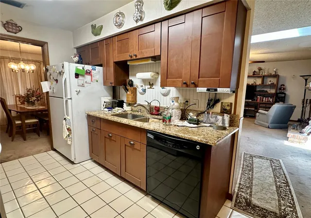 Photo 3 of Single family home for sale at 723 Gaston Foster Rd, Orlando, FL 32807 | MLS# O6432396 | Listing updated on 2026-10-21