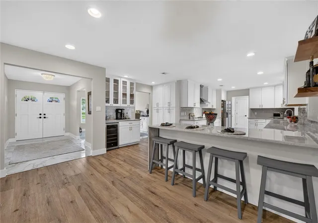 Photo 4 of Single family home for sale at 165 Lake Destiny Trl, Altamonte Springs, FL 32714 | MLS# O6432399 | Listing updated on 2026-10-08