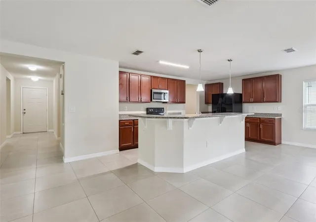 Photo 4 of Single family home for sale at 4602 Harvest Row Ln, Saint Cloud, FL 34772 | MLS# S5155381 | Listing updated on 2026-08-28