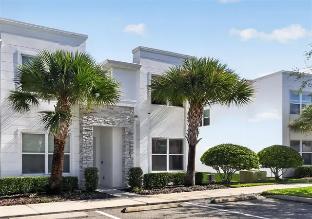 Photo 2 of Townhouse for sale at 17507 Hidden Forest Dr, Clermont, FL 34714 | MLS# O6432406 | Listing updated on 2026-08-12