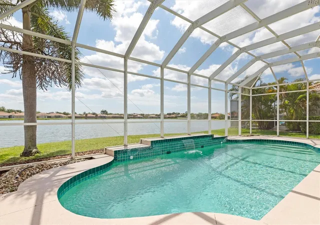 3rd image of 6918 74Th Street Cir E, Bradenton, FL 34203 | MLS# A4702626